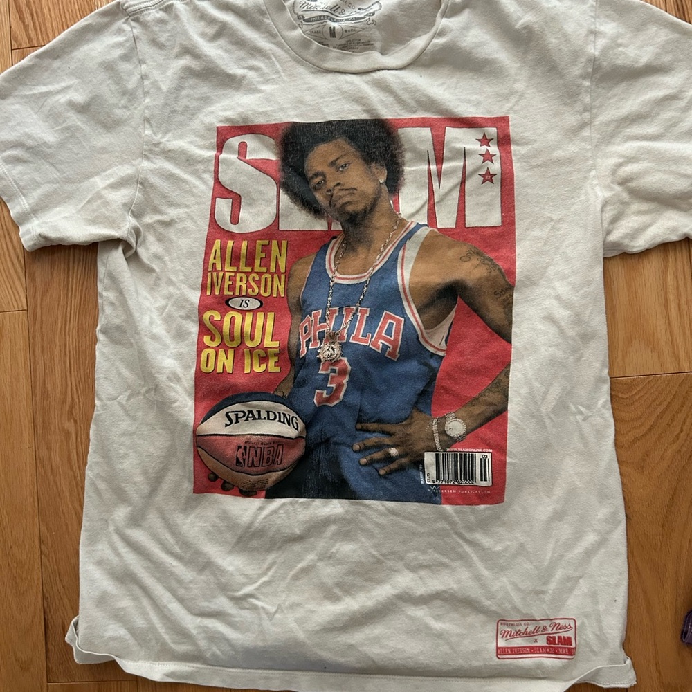 Mitchell & Ness iverson basketball Graphic T-Shirt slam cover